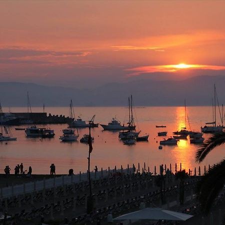B&B Portobello เซสตรี เลวานเต ภายนอก รูปภาพ