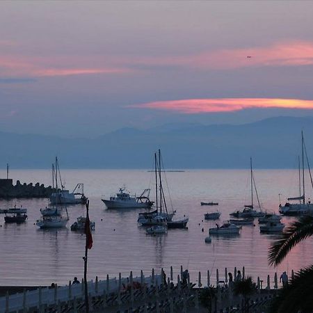 B&B Portobello เซสตรี เลวานเต ภายนอก รูปภาพ